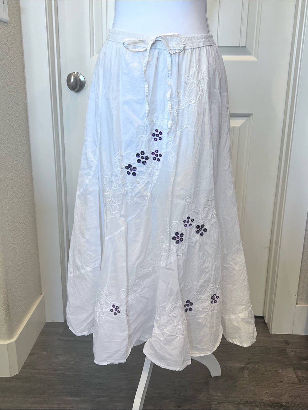 Metro Wear Skirt Sequin Purple Floral Embroidered Lined Elastic Waist Medium